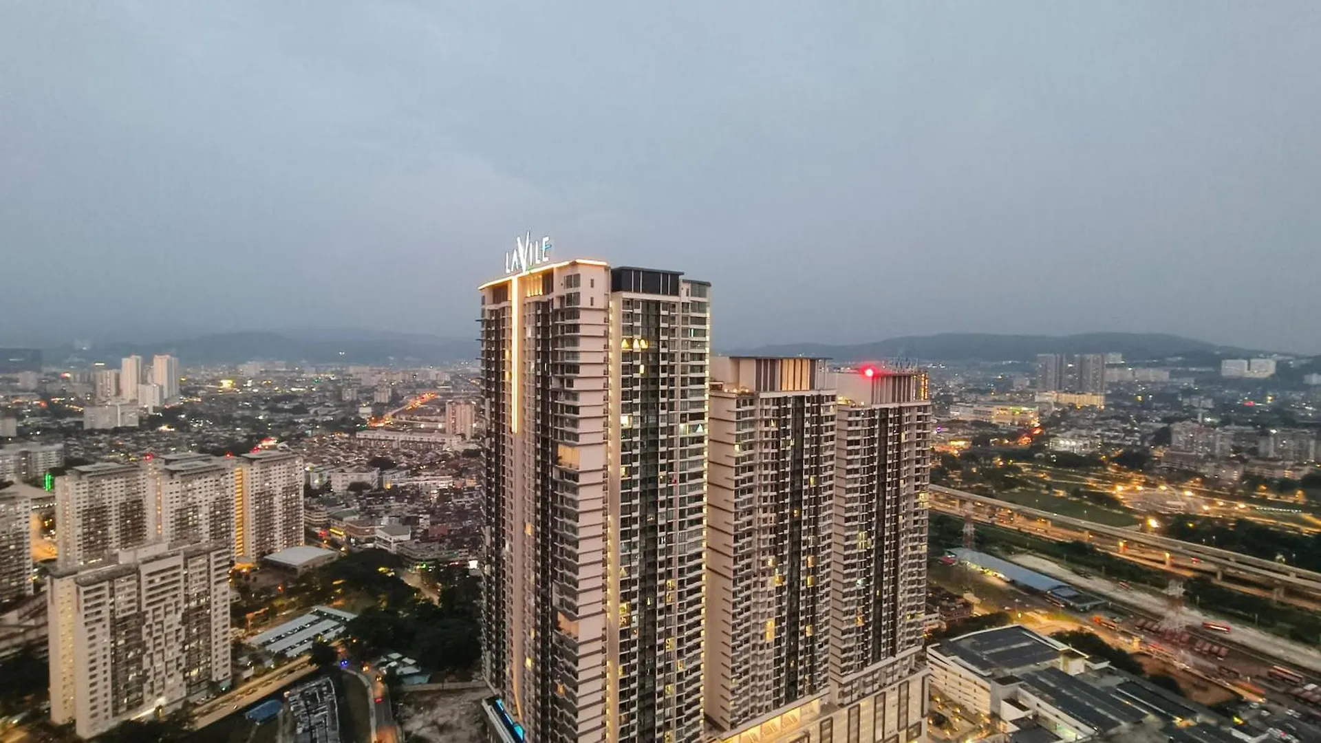 Una Serviced Apartment By Manatidur Kuala Lumpur 0*,  Malaysia