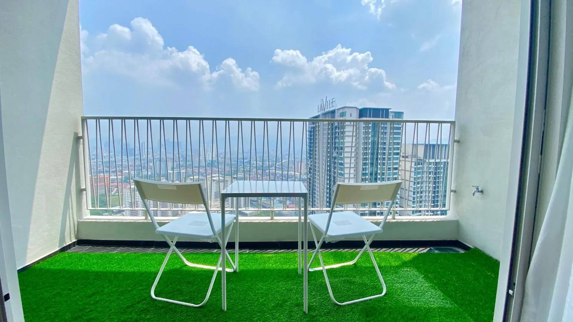 Una Serviced Apartment By Manatidur Kuala Lumpur