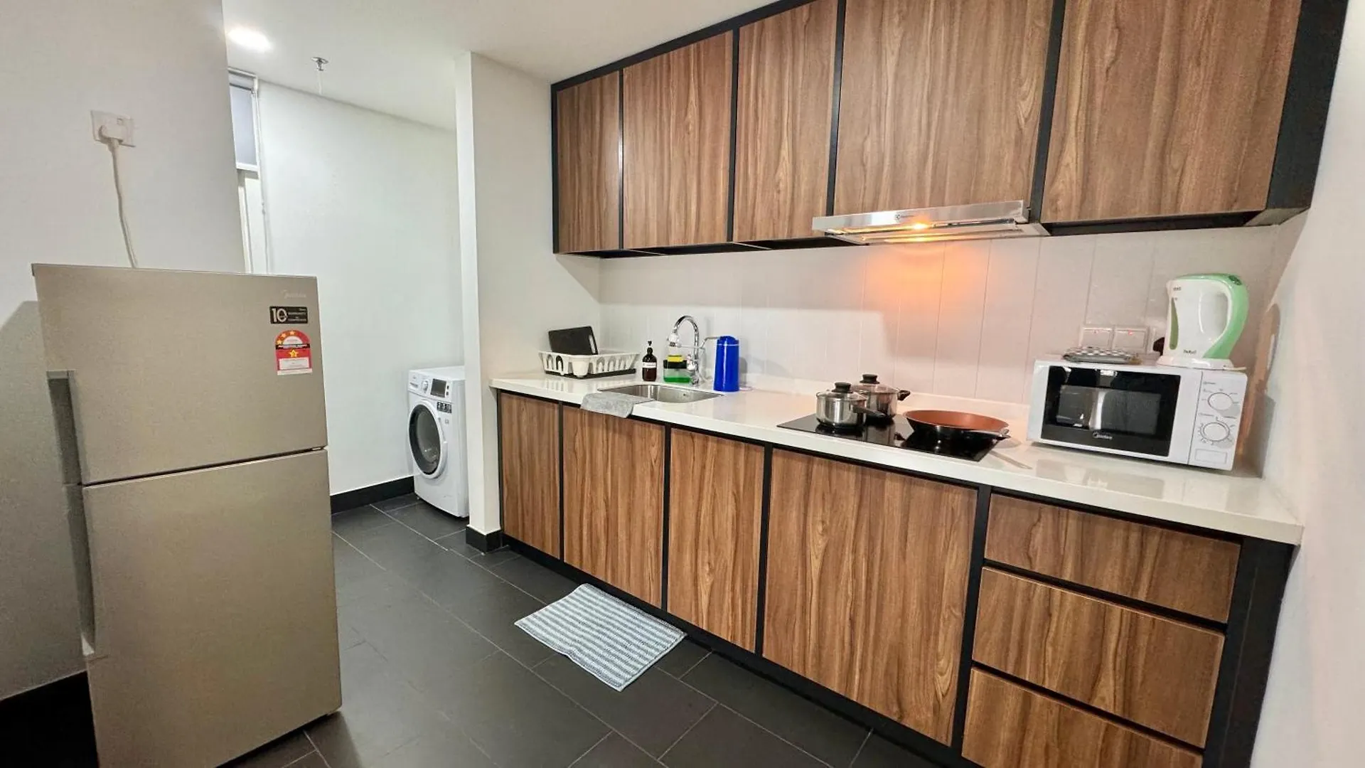 Una Serviced Apartment By Manatidur Kuala Lumpur 0*,